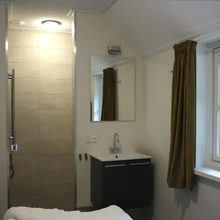 Сasa de vacaciones Cozy With Two Bathrooms, In The Forest